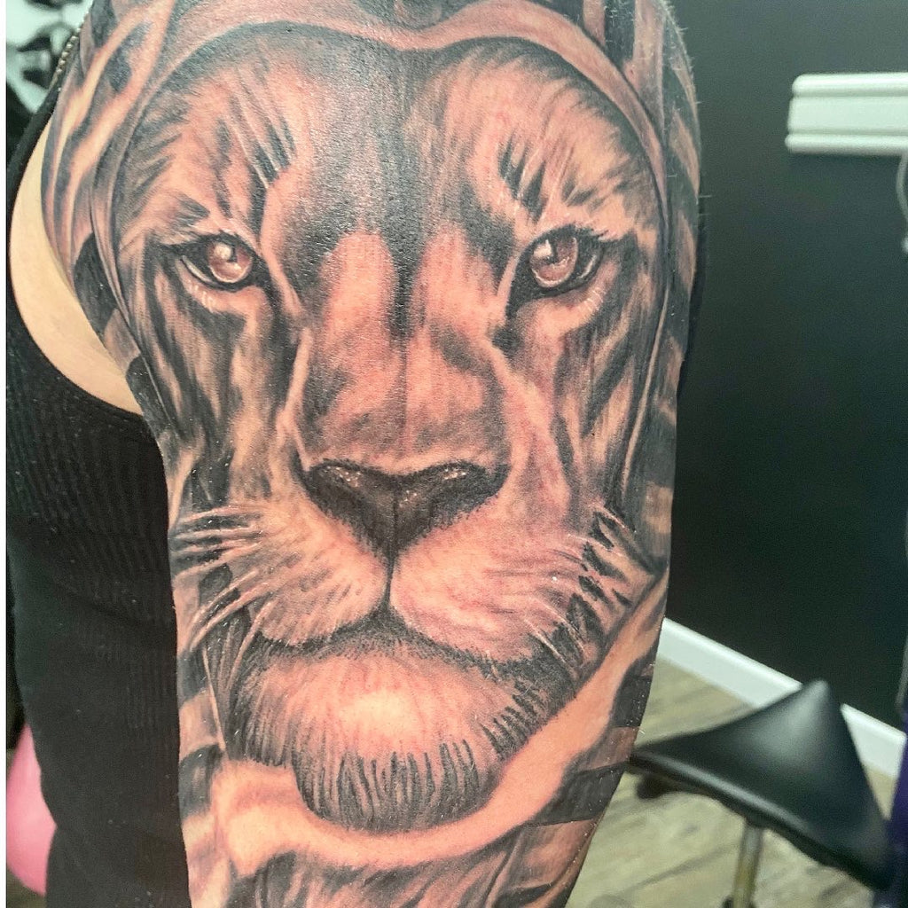 Tattoo uploaded by CHENZ • Lioness and Cub for Nigel. Thank you for your  trust. Made at Black Widow Tattoo, Toronto • Tattoodo