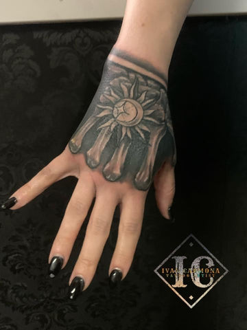 Amazon.com : 30 Sheet Alphabet Temporary Tattoo Stickers Finger Tattoos  Black English Letters DIY Name Tattoo Cross Crown Tattoos Wrist Finger Body  Art Fake Tattoo Kit for Adults Women Men and Kids :
