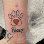 Paw Print Tattoo To Commemorate Your Pet With A Red Heart And His Name Tatuaje Con Estampado De Pata Para Conmemorar A Su Mascota Con Un Corazón Rojo Y Su Nombre<br>